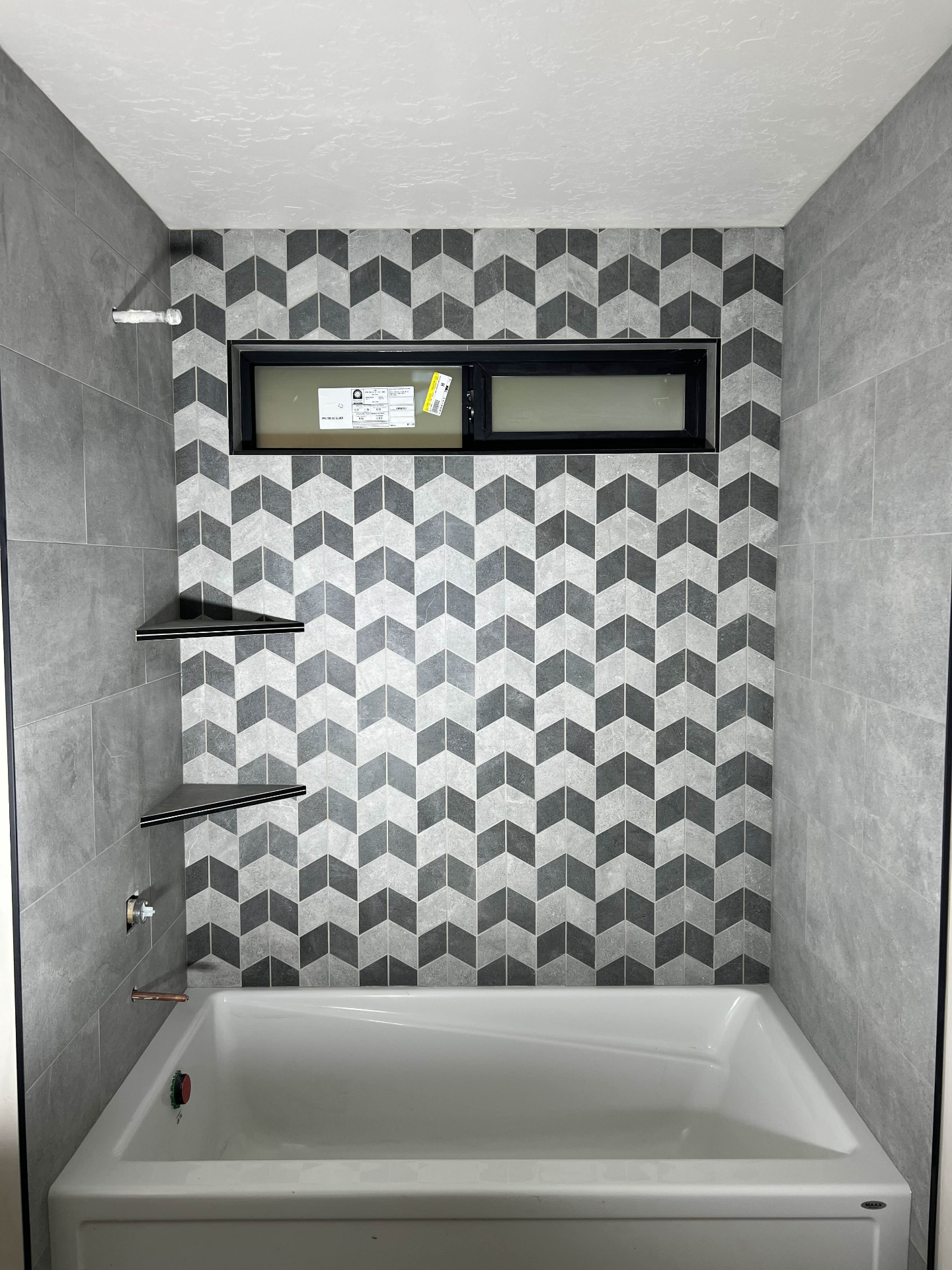 Chevron Pattern Tub Surround - Eagle, ID