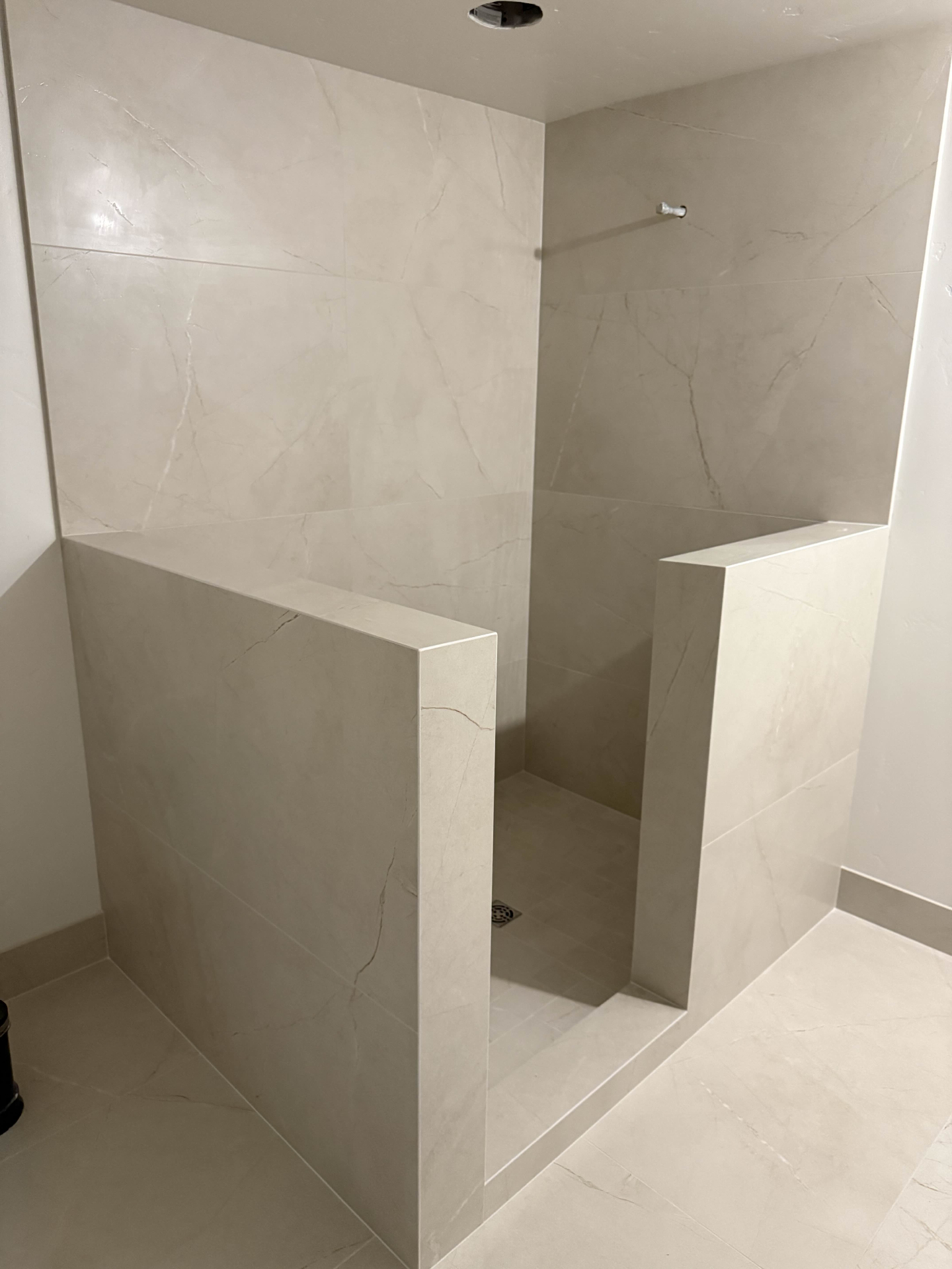 Large Format & Patterned Tile